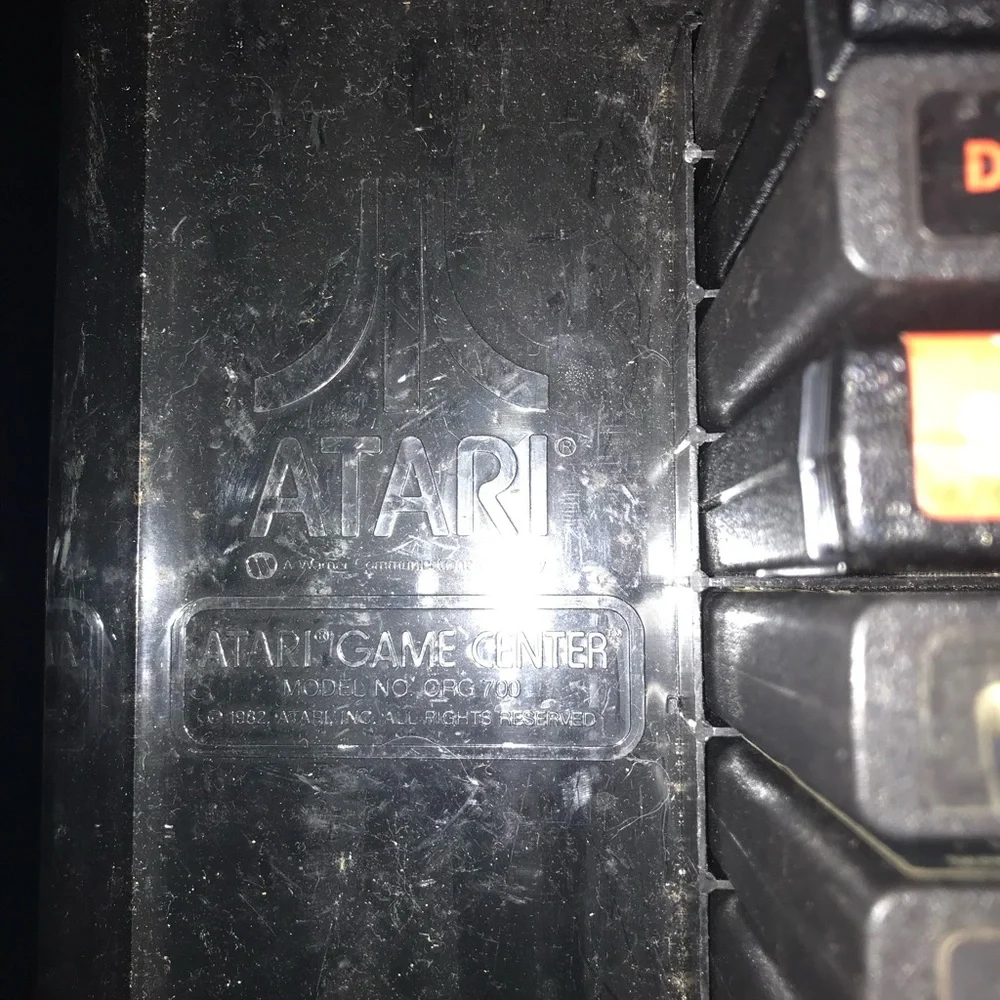 Doesn’t power up- Atari 2600 Game Center console with games